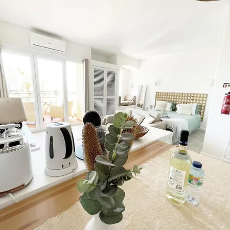 Seaview - 10 Min. Beach, Private Condo, Pool, Grill & Free Parking Appartement *