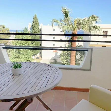 Seaview - 10 Min. Beach, Private Condo, Pool, Grill & Free Parking Daire Albufeira