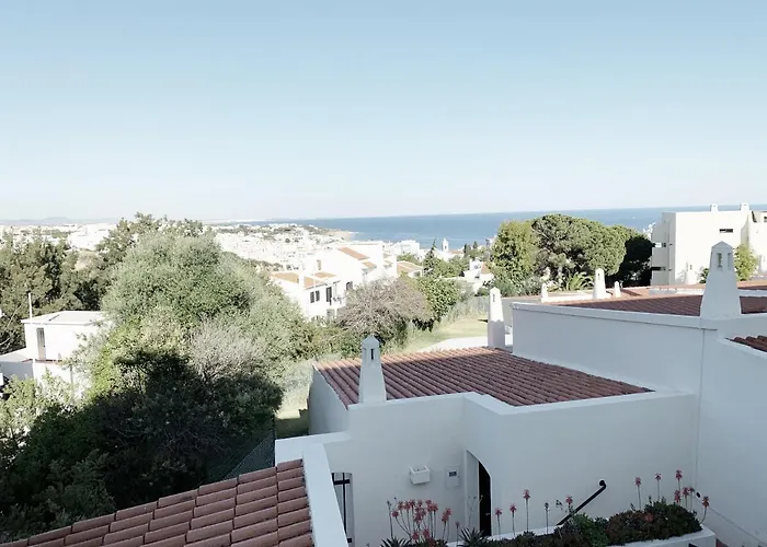 Seaview - 10 Min. Beach, Private Condo, Pool, Grill & Free Parking