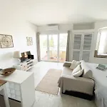 Seaview - 10 Min. Beach, Private Condo, Pool, Grill & Free Parking Апартаменти Албуфейра