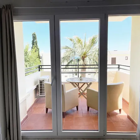 Seaview - 10 Min. Beach, Private Condo, Pool, Grill & Free Parking Lejlighed Albufeira